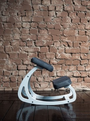 Балансирующий коленный стул Конёк Горбунёк (Белый) в Лабытнанги - labytnangi.mebel-74.com | фото
