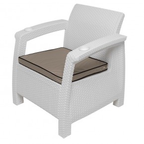 Комплект уличной мебели Yalta Premium Terrace Triple Set (Ялта) белый (+подушки под спину) в Лабытнанги - labytnangi.mebel-74.com | фото