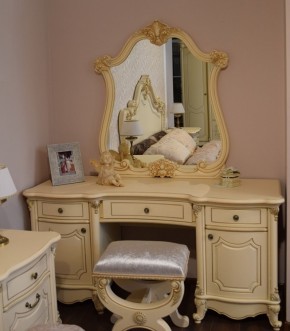 Туалетный стол + Зеркало Мона Лиза (крем) в Лабытнанги - labytnangi.mebel-74.com | фото